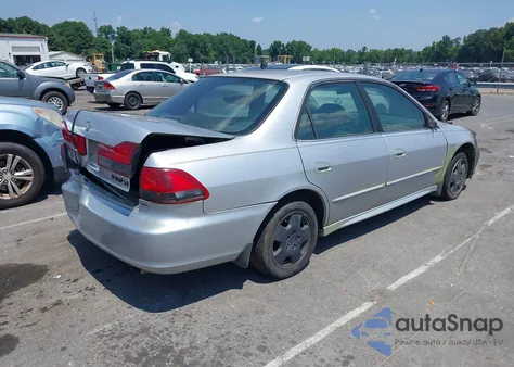 2001 Honda Accord 3.0 Ex из США, поврежденный, VIN 1HGCG16521A033449